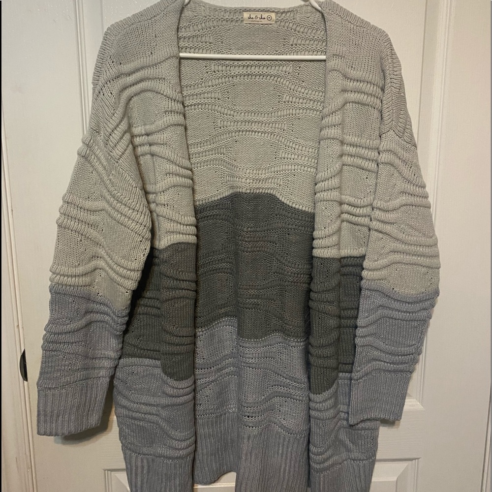 She & Sho Gray Cardigan, Size Medium
